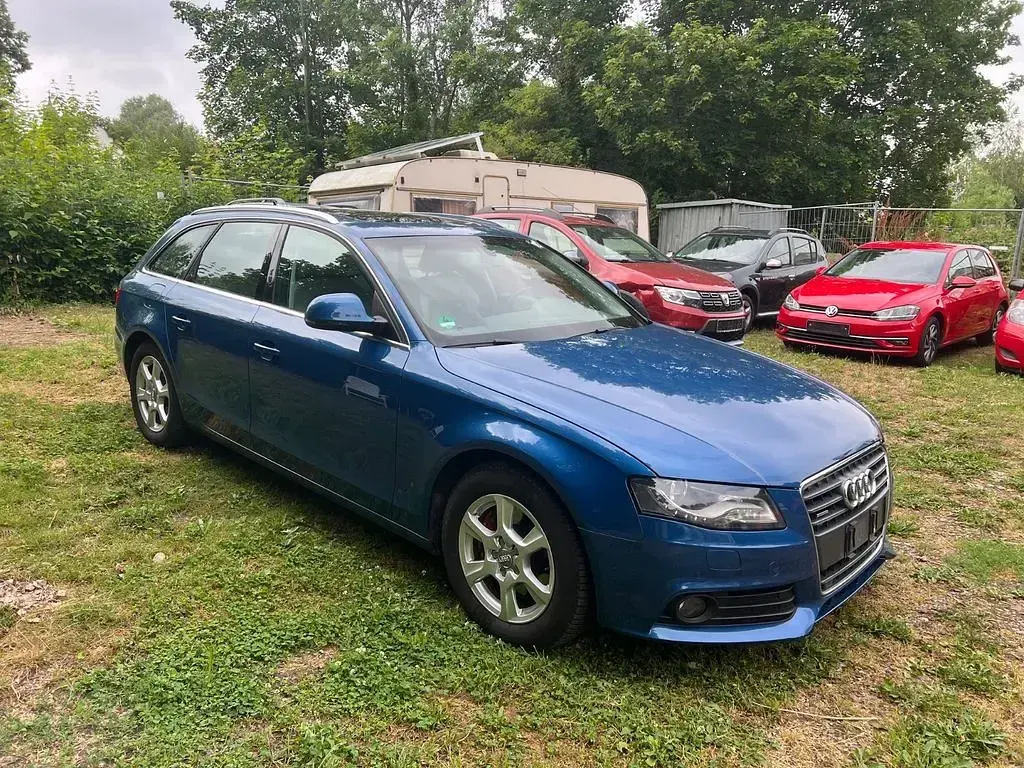 Gebraucht Audi A4 Ambiente 211 PS (155 kW) 2009 Blau Kombi