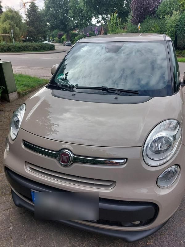 Andere farben Gebraucht 2016 Fiat 500L Living Van / Kleinbus | 8.750 € (Fairer Preis) - Bild 1/4