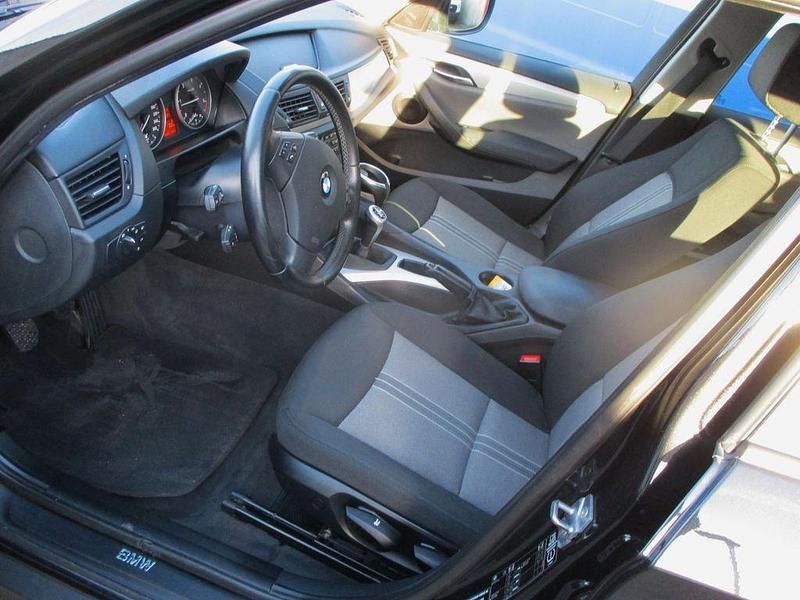 Gebraucht BMW X1 Sport Line 177 PS (130 kW) 2011 Schwarz SUV