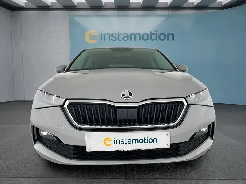 Gebraucht Skoda Scala 95 PS (69 kW) 2021 Grau Kleinwagen