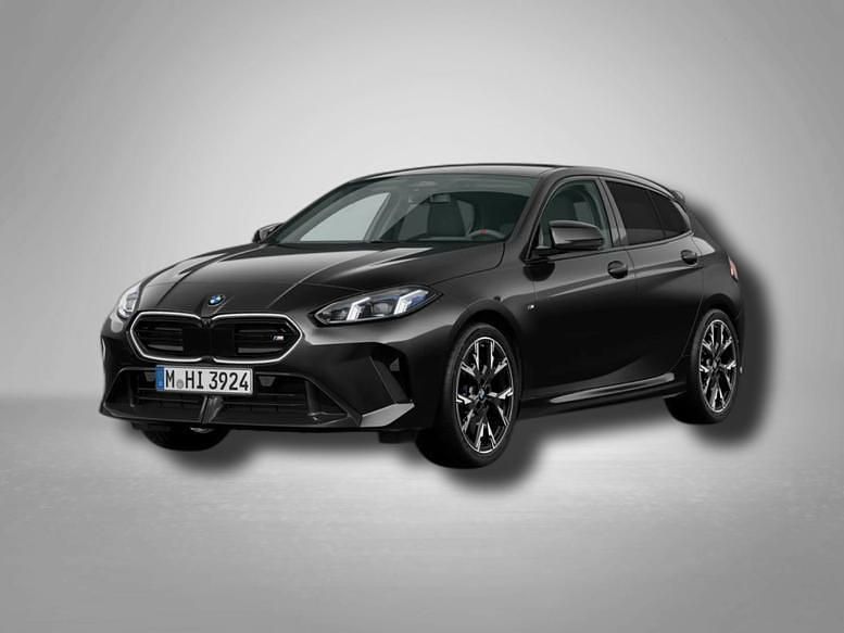 Gebraucht BMW M135 300 PS (220 kW) 2025 Black sapphire metallic Kleinwagen