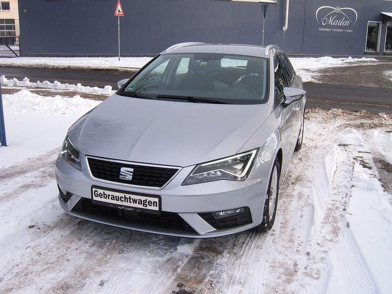 Silber Gebraucht 2018 Seat Leon ST Style Kombi | 6.990 € (Superpreis) - Bild 1/4