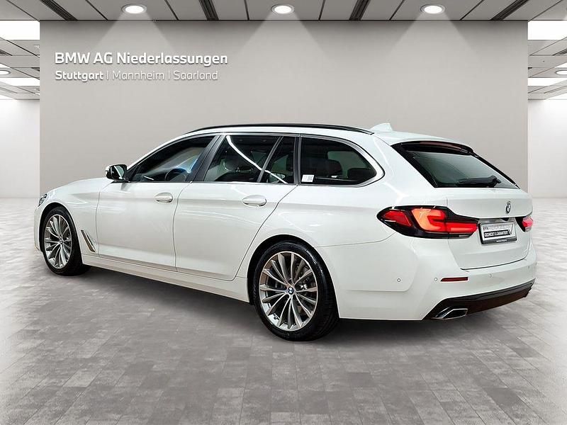 Gebraucht BMW 530 Performance 286 PS (210 kW) 2023 Weiß Kombi