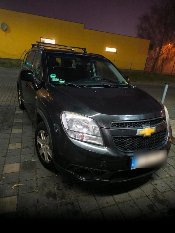 Schwarz Gebraucht 2013 Chevrolet Orlando Van / Kleinbus | 4.300 € (Fairer Preis) - Bild 1/4