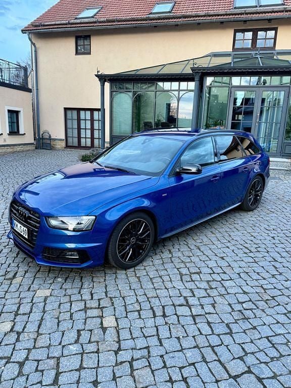 Gebraucht Audi A4 S-Line 224 PS (164 kW) 2015 Blau Kombi