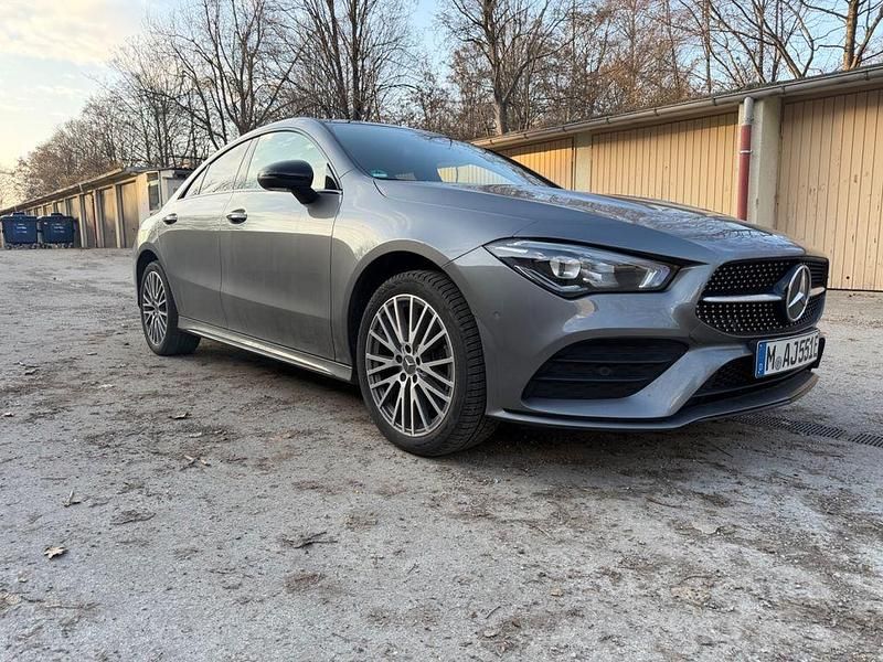 Gebraucht Mercedes CLA250e 218 PS (160 kW) 2022 Grau Limousine