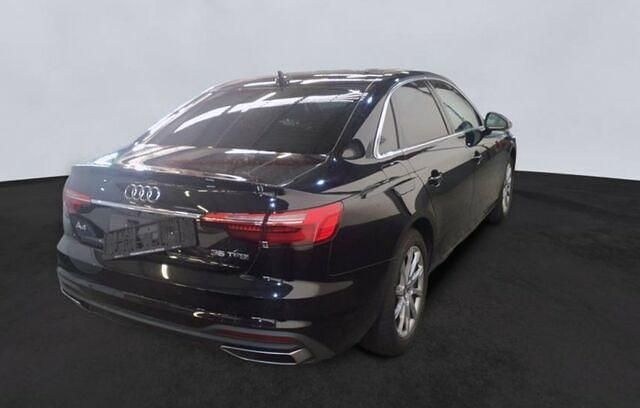 Gebraucht Audi A4 Basis 150 PS (110 kW) 2023 Mythosschwarz metallic Limousine