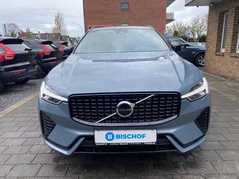 Gebraucht Volvo XC60 Plus 197 PS (144 kW) 2023 Grau SUV