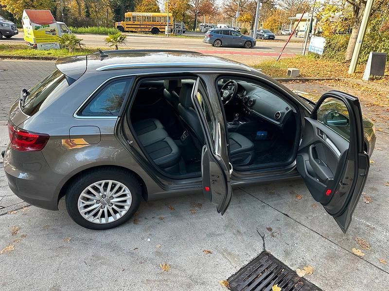 Gebraucht Audi A3 150 PS (110 kW) 2016 Braun Kleinwagen