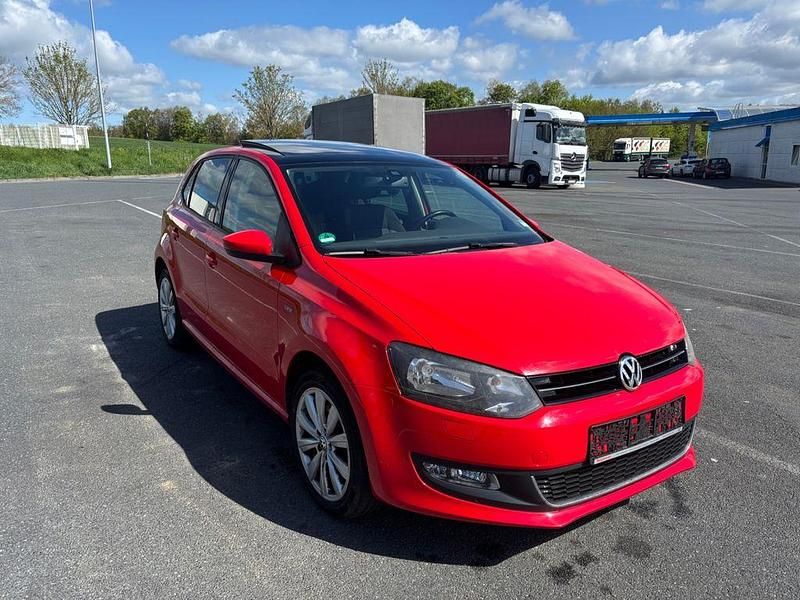Second-hand VW Polo 105 CP (77 kW) 2013 Roșu Hatchback