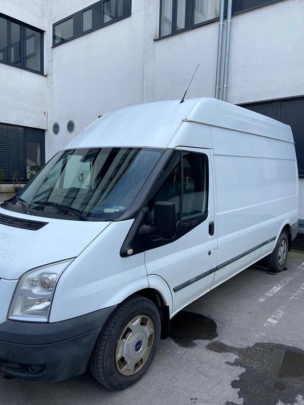 Gebraucht Ford Transit Trend 125 PS (91 kW) 2013 Weiß Van / Kleinbus