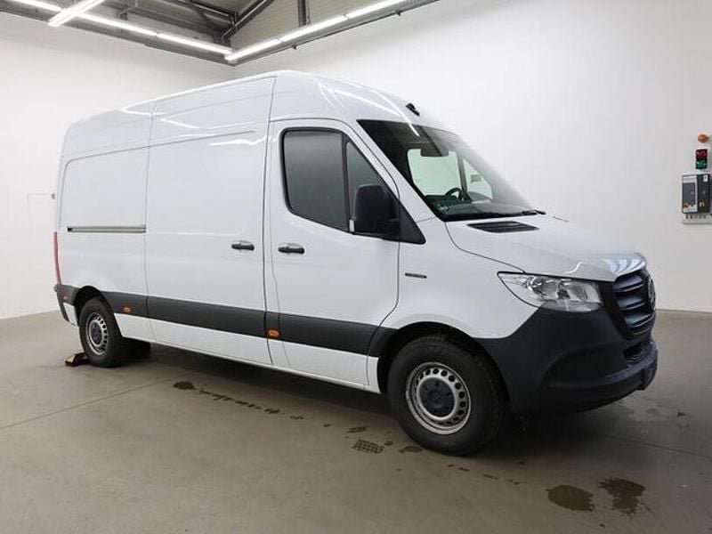 Second-hand Mercedes E-Sprinter 2022 Alb Van