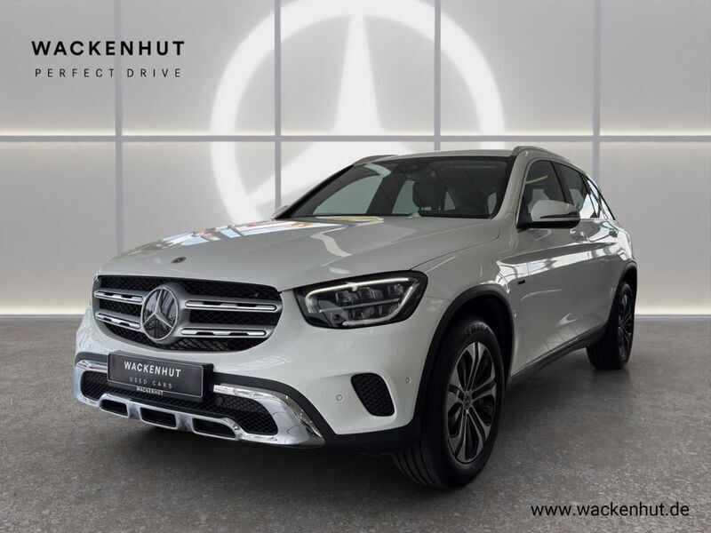 Weiss Gebraucht 2021 Mercedes GLC300e Exclusive SUV | 30.990 € (Superpreis) - Bild 1/4
