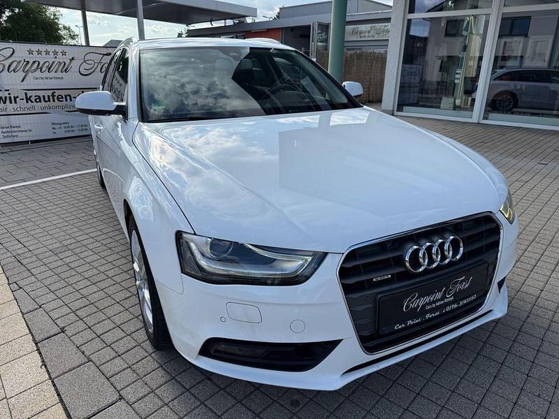 Weiß Gebraucht 2013 Audi A4 Ambiente Kombi | 7.990 € (Guter Preis) - Bild 1/4