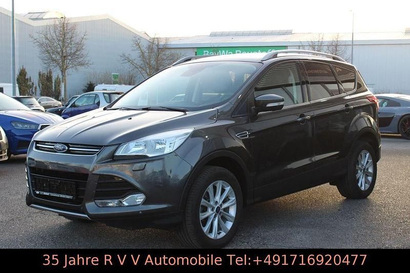 Gebraucht Ford Kuga Titanium 150 PS (110 kW) 2016 Grau SUV