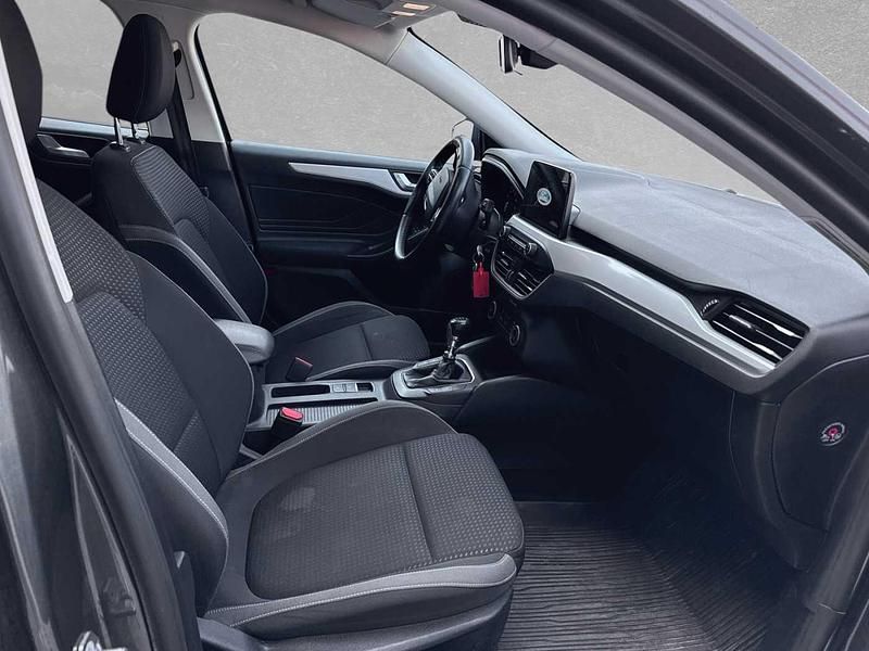 Occasion Ford Focus Cool & Connect 182 PK (133 kW) 2016 Zilver Hatchback