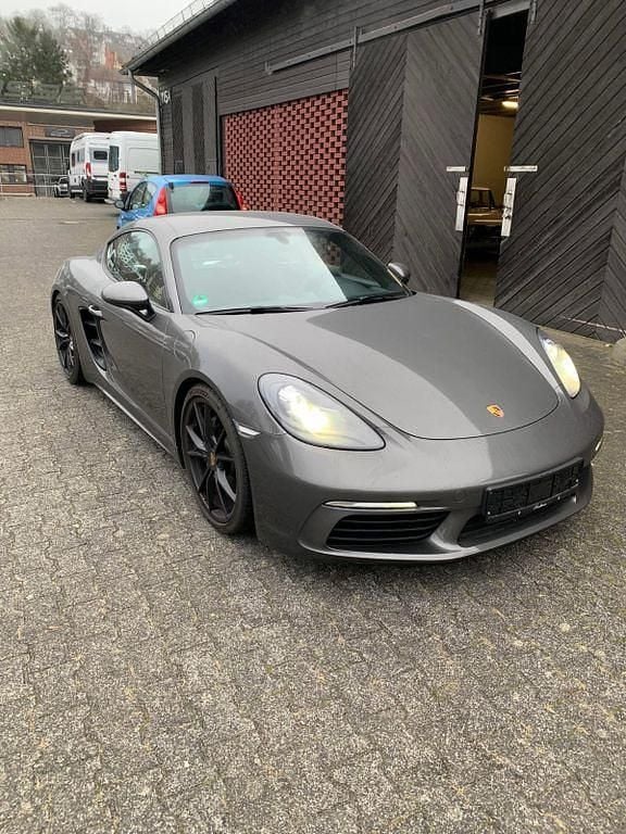 Grau Gebraucht 2017 Porsche 718 Cayman Coupé | 53.718 € (Teuer) - Bild 1/4