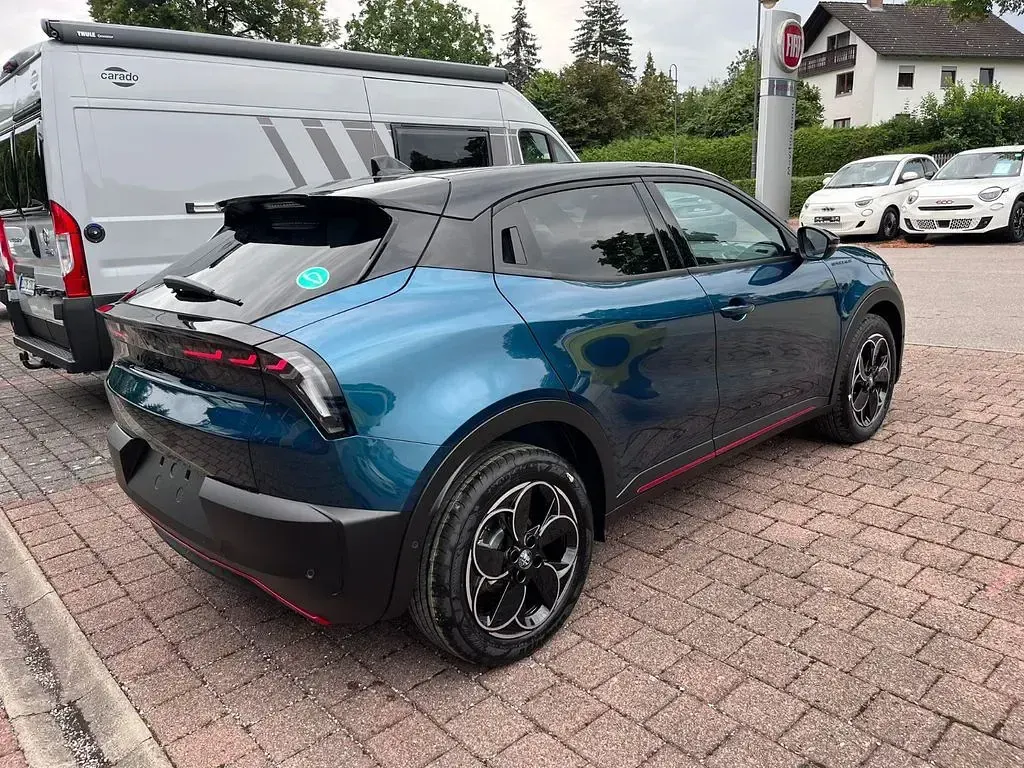 Neu Alfa Romeo Junior Edizione Speciale 114 kW (156 PS) 2025 Blau SUV