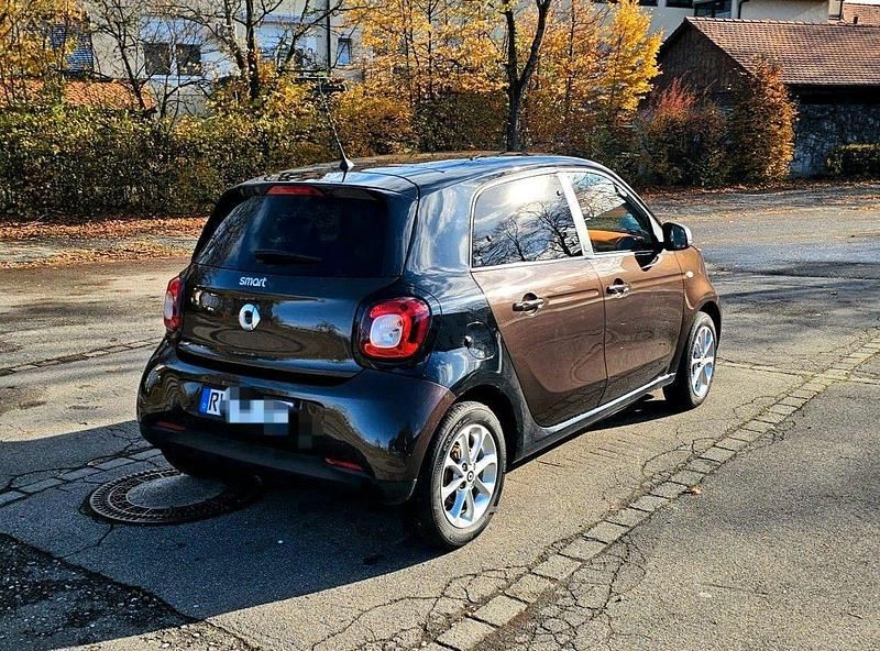 Gebraucht Smart ForFour Electric Drive 60 kW (82 PS) 2019 Braun Kleinwagen