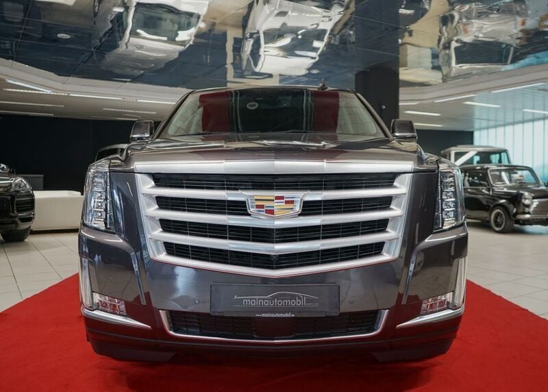 Grau Gebraucht 2015 Cadillac Escalade SUV | 40.999 € (Guter Preis) - Bild 1/4