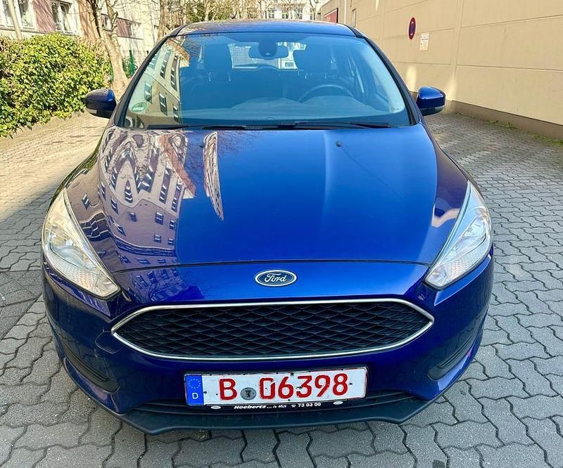 Gebraucht Ford Focus Business Edition 101 PS (74 kW) 2016 Blau Limousine