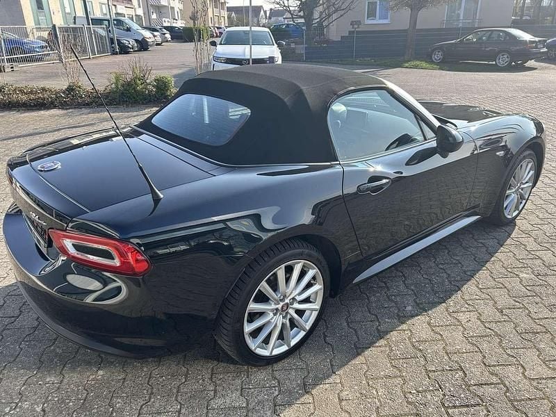 Gebraucht Fiat 124 Spider Lusso 140 PS (102 kW) 2017 Schwarz Cabrio