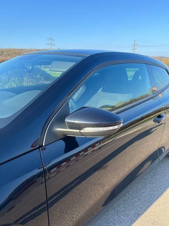 Second-hand VW Scirocco 200 CP (147 kW) 2009 Negru Coupe