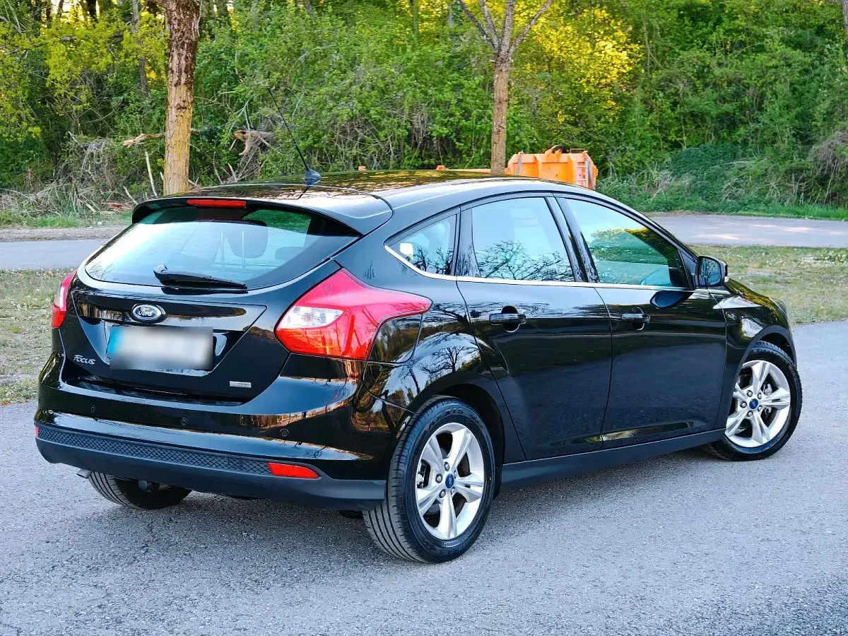 Brugt Ford Focus 125 HK (91 kW) 2012 Sort Hatchback