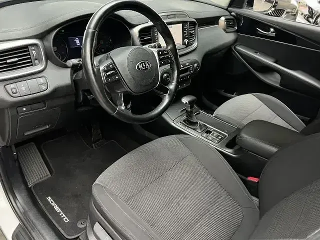 Gebraucht Kia Sorento Vision 200 PS (147 kW) 2020 (ud) schneeweiss SUV