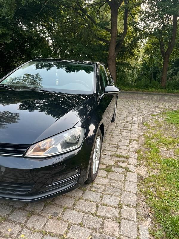 Gebraucht VW Golf VII 86 PS (63 kW) 2013 Schwarz Kleinwagen