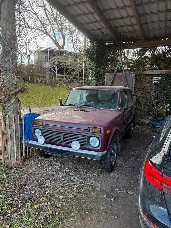 Second-hand Lada niva 82 CP (60 kW) 2005 SUV
