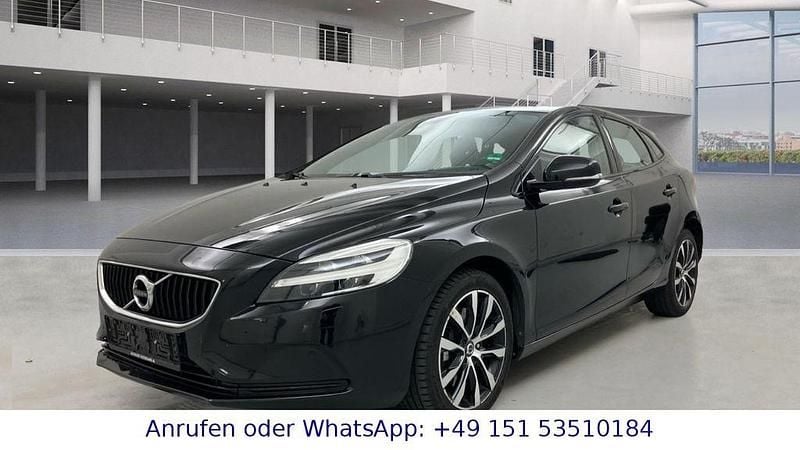 Schwarz Gebraucht 2019 Volvo V40 Linje Svart Limousine | 14.700 € (Fairer Preis) - Bild 1/4