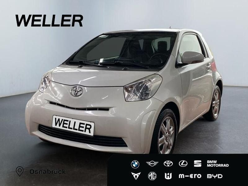 Gebraucht Toyota iQ Basis 68 PS (50 kW) 2012 Weiss Kleinwagen