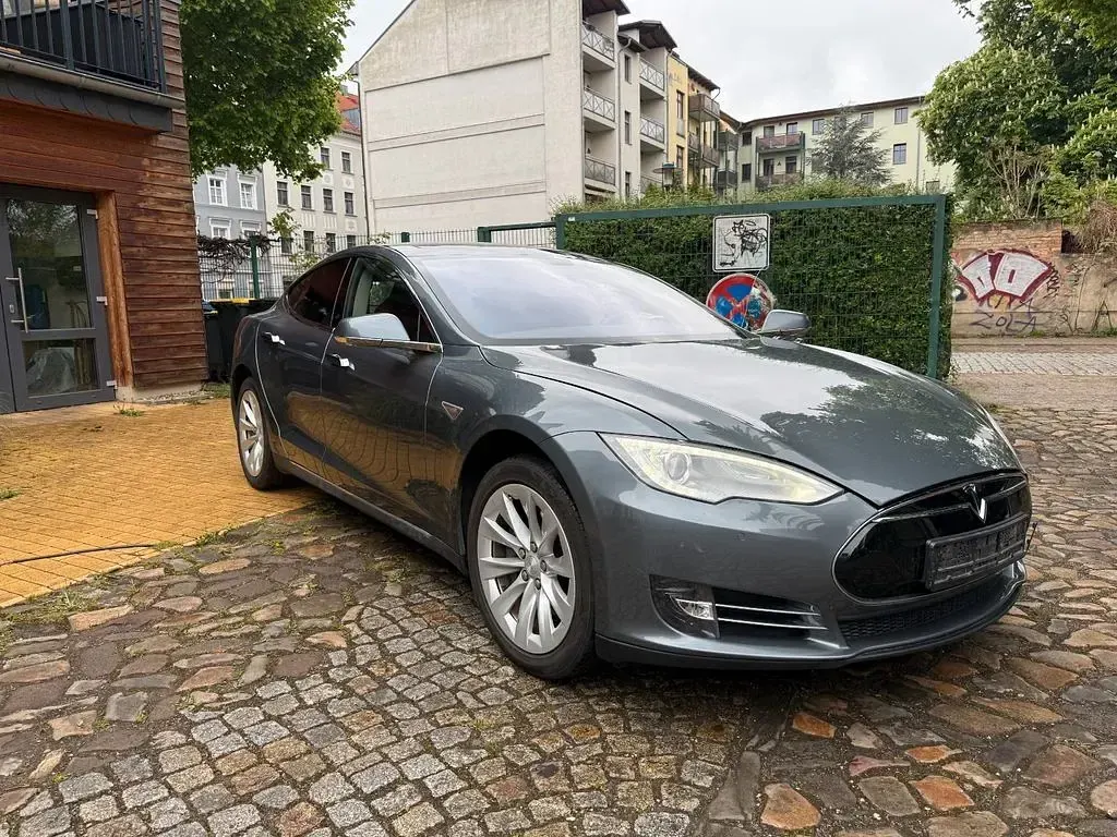 Brugt Tesla Model S 309 kW (421 HK) 2014 Grå Hatchback