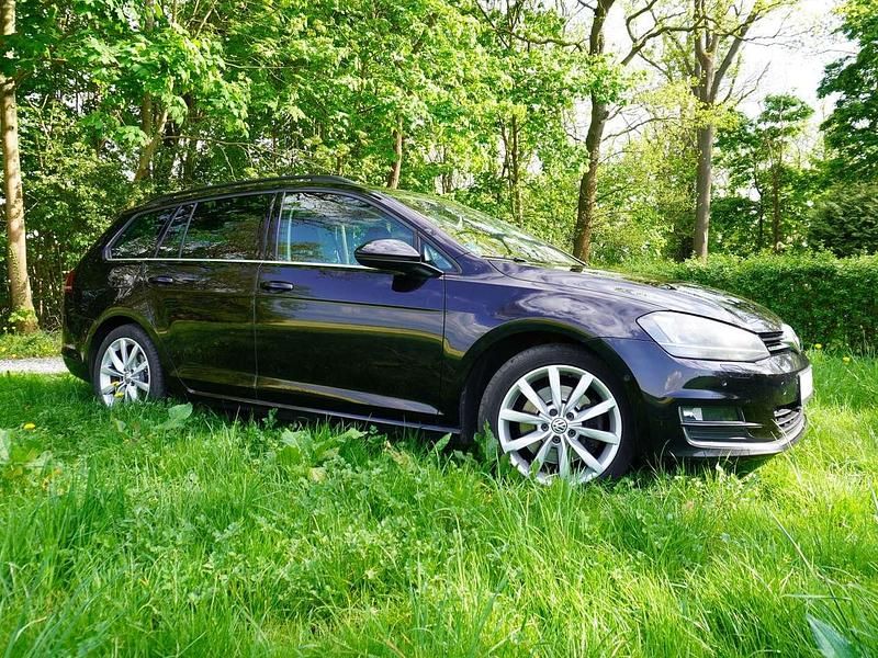 Schwarz Gebraucht 2013 VW Golf VII Highline Kombi | 8.800 € (Fairer Preis) - Bild 1/4