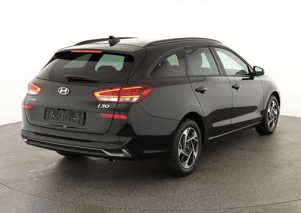 Neu Hyundai i30 150 PS (110 kW) 2026 Schwarz Kombi