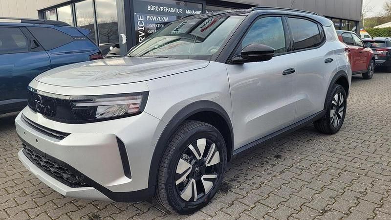 Neu Opel Frontera Ultimate 145 PS (106 kW) 2026 Grün SUV