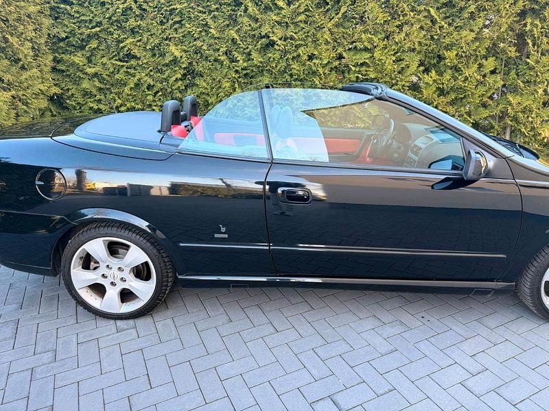 Gebraucht Opel Astra Cabriolet 125 PS (91 kW) 2003 Schwarz Cabrio