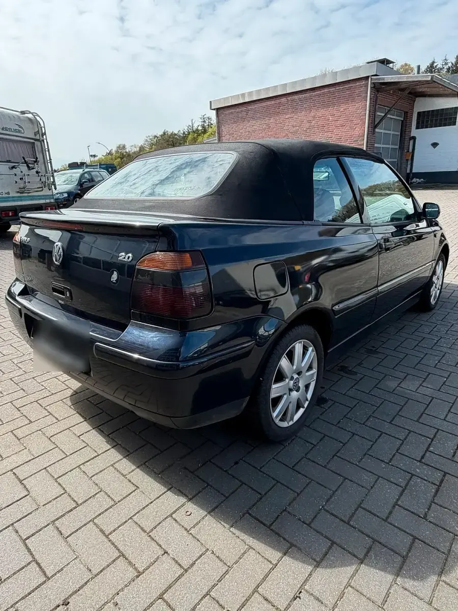 Używany VW Golf 116 KM (85 kW) 2001 Niebieski Kabriolet