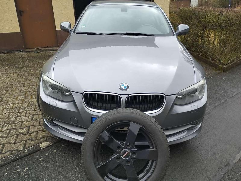 Gebraucht BMW 320 170 PS (125 kW) 2010 Grau Coupé