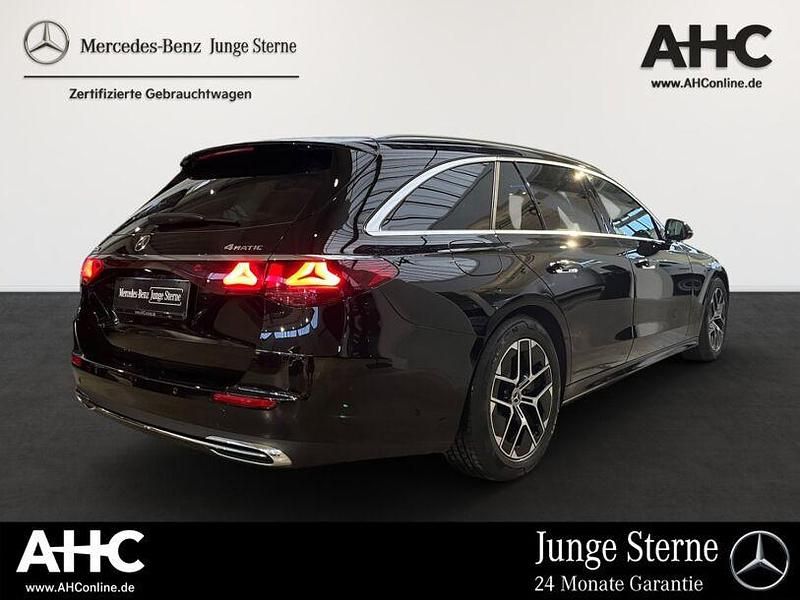 Gebraucht Mercedes E450 367 PS (269 kW) 2025 Metalliclack obsidianschwarz Kombi