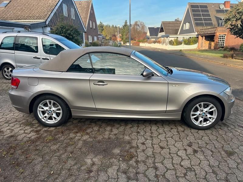 Gebraucht BMW 118 Cabriolet 143 PS (105 kW) 2008 Beige Cabrio