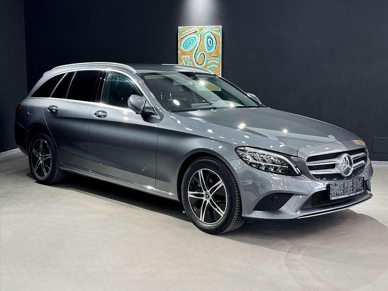 Gebraucht Mercedes C220 194 PS (142 kW) 2019 Grau Limousine