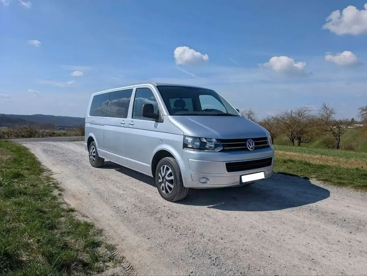 Gebraucht VW Caravelle 131 PS (96 kW) 2009 Reflexsilber metallic Van