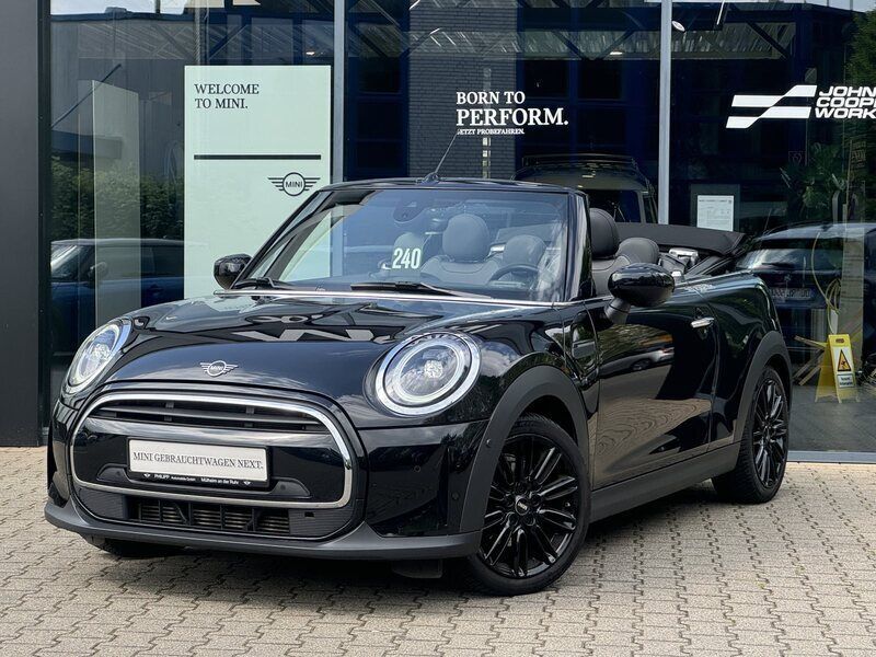 Gebraucht Mini Cooper Cabriolet 136 PS (100 kW) 2021 Midnight black metallic Cabrio