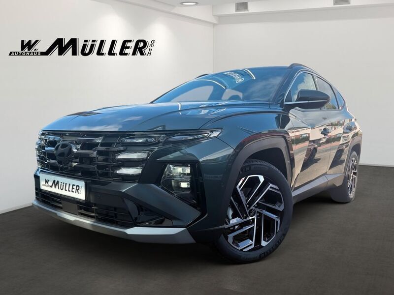Cypress green Neu 2025 Hyundai Tucson Prime SUV | 51.349 € - Bild 1/4