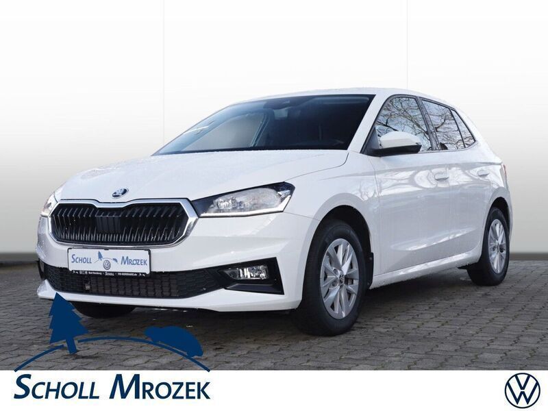 Candyweiß (metallic) Gebraucht 2023 Skoda Fabia Style Limousine | 19.990 € (Guter Preis) - Bild 1/4
