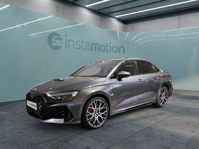 Grau Gebraucht 2024 Audi RS3 Sport Kleinwagen | 71.280 € (Teuer) - Bild 1/2