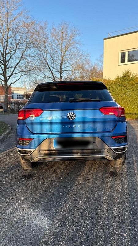 Second-hand VW T-Roc 150 CP (110 kW) 2018 Albastru SUV