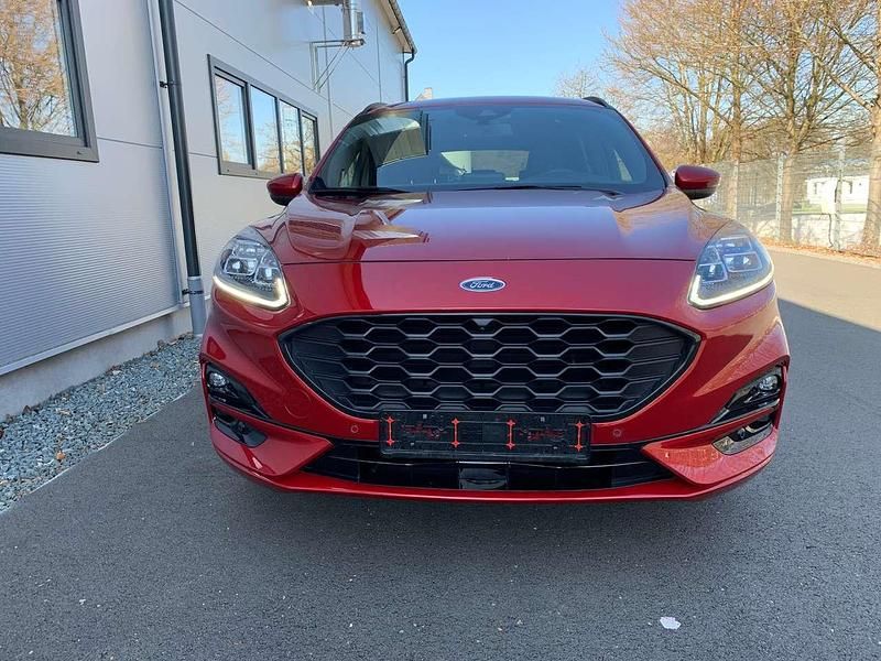 Gebraucht Ford Kuga ST-Line X 150 PS (110 kW) 2023 Lucidrot metallic SUV